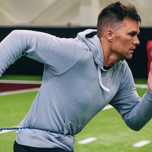 How is Tom Brady Staying So Young? Get the Scoop with ageRejuvenation, AgeRejuvenation in Tampa Bay and Central Florida